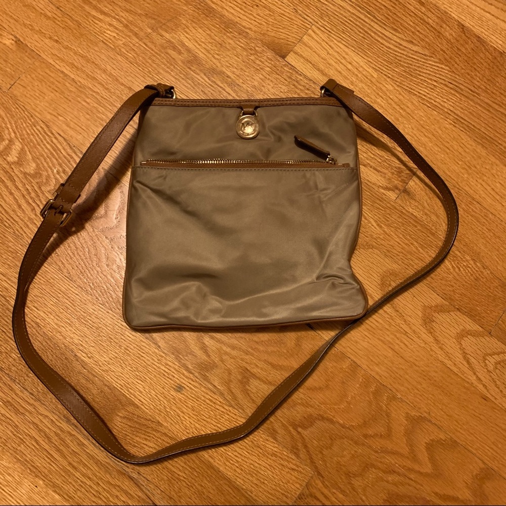 Michael Kors Nylon Kelsey Large Crossbody
